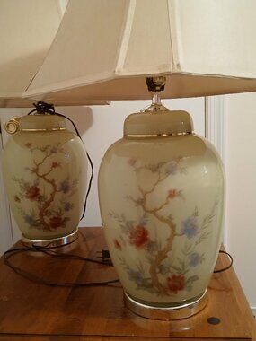 a pair of vtg Oriental Ginger Jar Style Lamps